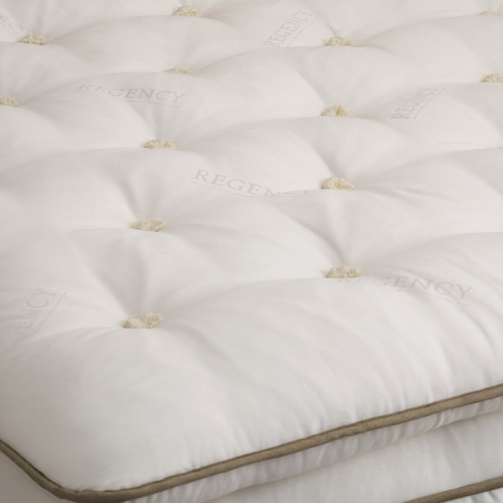 Regency Topper, Single